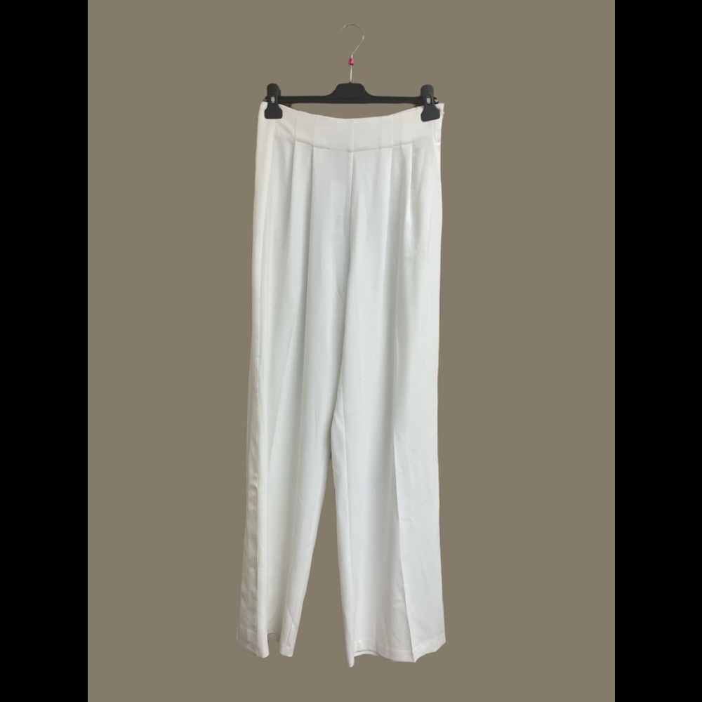 Eldora White Leg Pleated Trousers